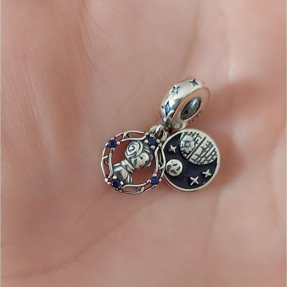 925 Sterling Silver Princess Leia Charm - Picture 4 of 7